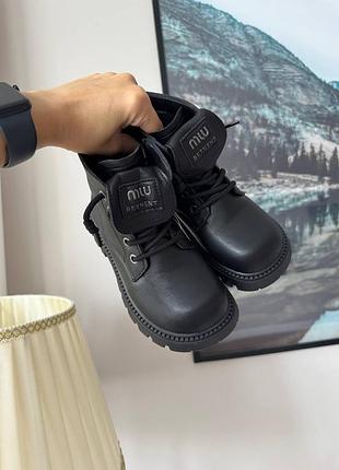 Осінні черевики на дівчинку