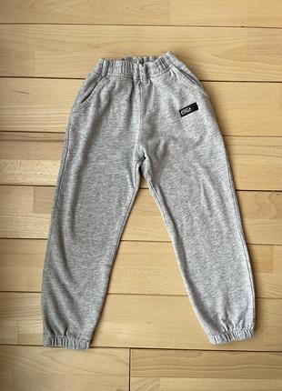 Спортивні штани на хлопчика