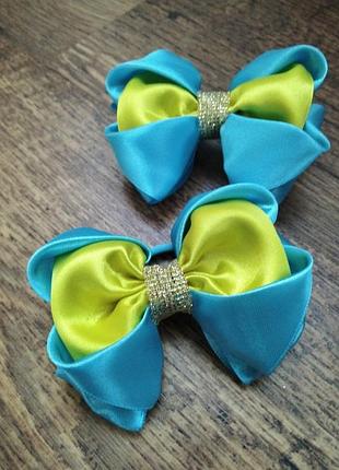 Жовто-блакитні бантики на резиночках