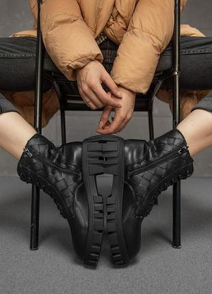 Черевики жіночі