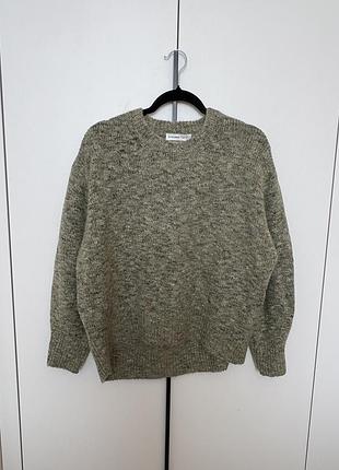 Женский зеленый свитер pull and bear