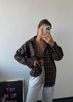 Жіноча сорочка у клітинку