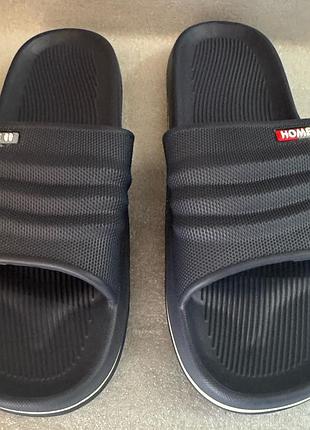 Шльопанці легкі та зручні