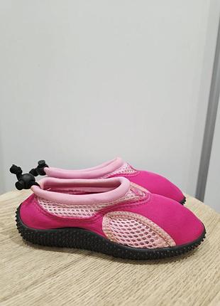 Рожеві дитячі аквашузи розмір 32 коралові тапочки взуття для пляжу та коралів 20 см взуття для відпочинку на морі