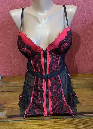 Корсет з чашками