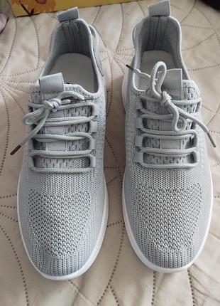 Текстильні кросівки. нові!