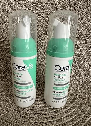 Балансуюча легка пінка для очищення нормальної, комбінованої та чутливої ​​шкіри обличчя cerave