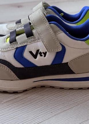 Кросівки дитячі