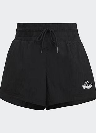 Черные спортивные шорты adidas