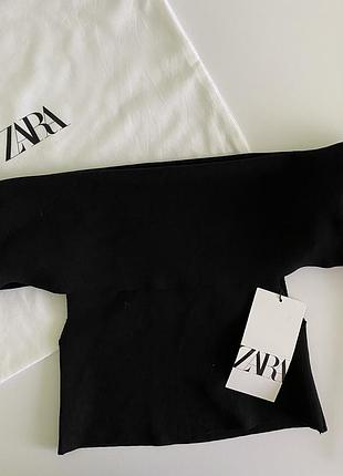 Топ zara розмір хс зі спущеними плечима