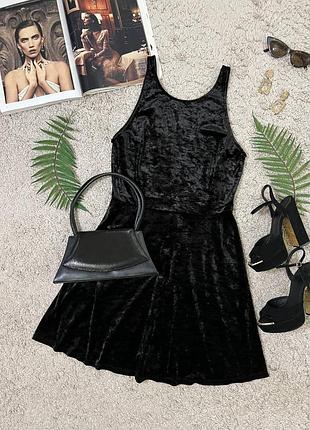 Бархатное коктейльное платье с вырезом на спине #10max