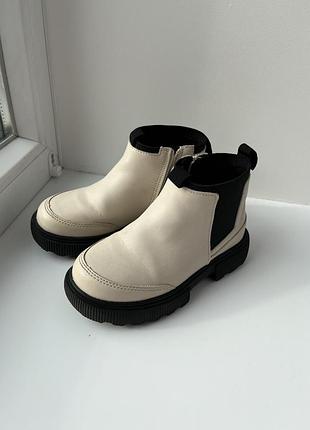 Черевики для дівчинки 25 розмір zara