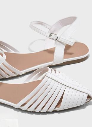 Чудові босоніжки ❤️