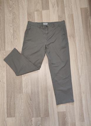 Штани чоловічі від tu.
розмір w36 l30