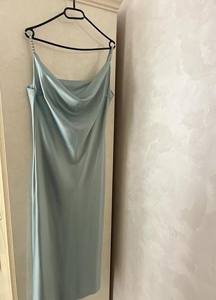 Дуже гарна сукня,зручна стан 10/10