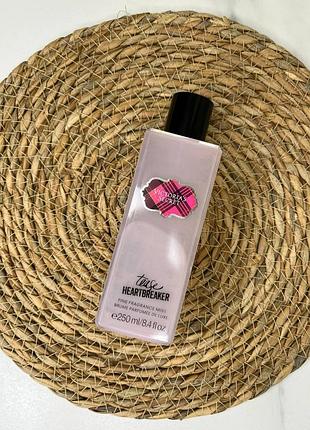 Парфюмированный спрей tease heartbreaker victorias secret 250ml