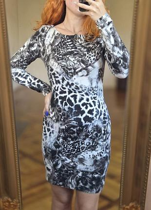 Приталенное платье в леопардовом принте с открытой спиной river irland