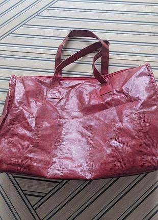 Красная сумка из экокожа este lauder