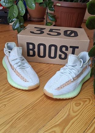 Жіночі кросівки adidas yeezy boost rev 3 350, підошва boost