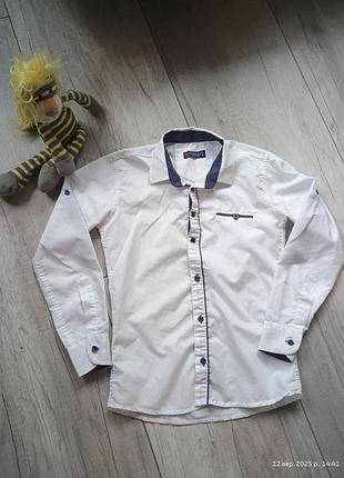 Біла стильна святкова сорочка на хлопчика, одяг в школу