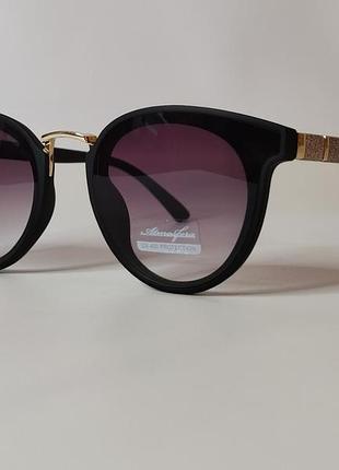 Сонцезахисні окуляри зі стразами на завушниках