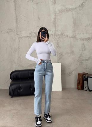 Жіночий білий базовий лонгслів