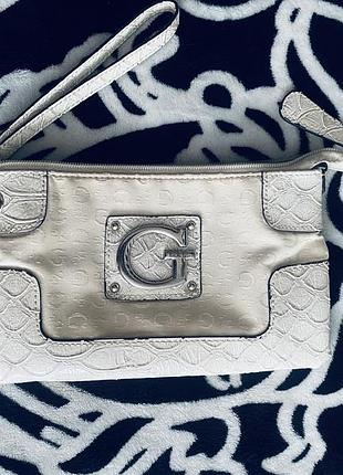 Сумочка-клатч guess primary mini wristlet ☘️