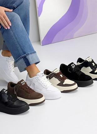 Кроссовки стильные