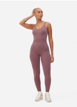 Спортивний комбінезон