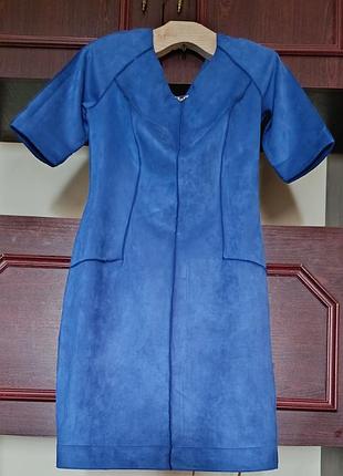 Синее платье, подходит на летнее, осеннее, и весеннее сезон, почти новое
