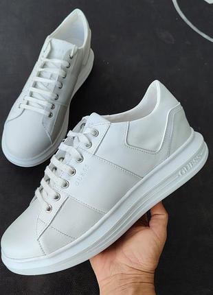 Кроссовки кожаные белые гуess