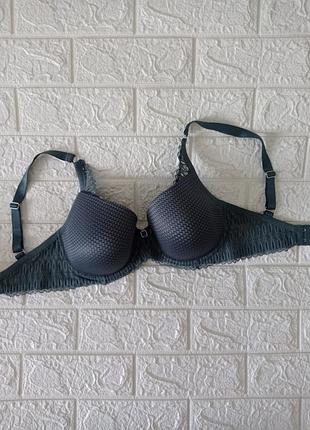 Бюстгальтер з мереживом р.32/е 70/f