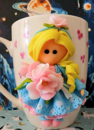 Чашка,  кружка з декором "дівчинка"