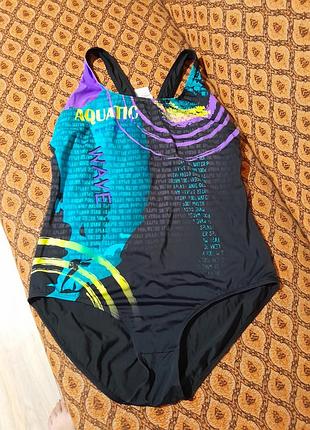 Купальник в идеале фирменный красивого размера,фото бирки