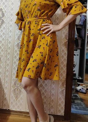 Платье летнее с цветочным принтом