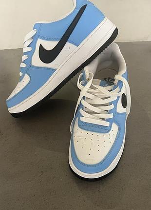 Кросівки найк