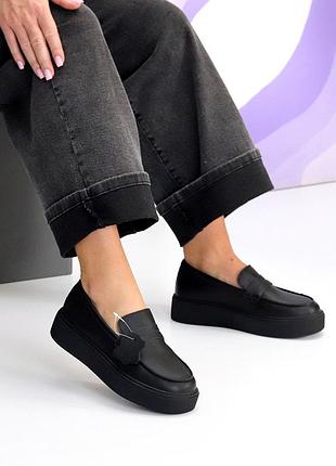 Стильные женские лоферы