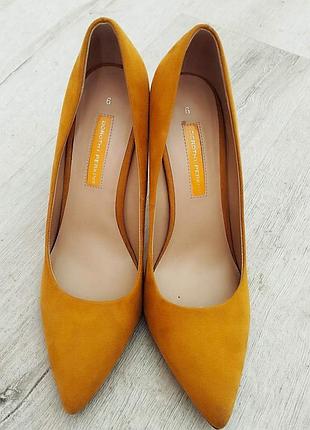 Женские туфли лодочки на шпильке