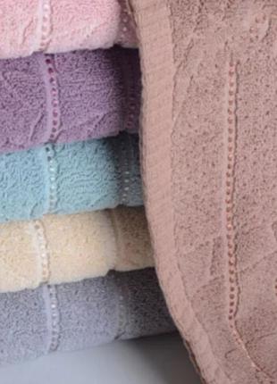 Полотенца махровые лицевые и банные