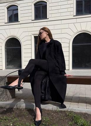 Жіноче стильне пальто вовна букле на ґудзиках чорне молочне