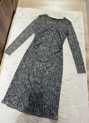 Сукня плаття