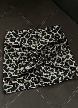 Еластичні спортивні лео шорти з push-up ефектом