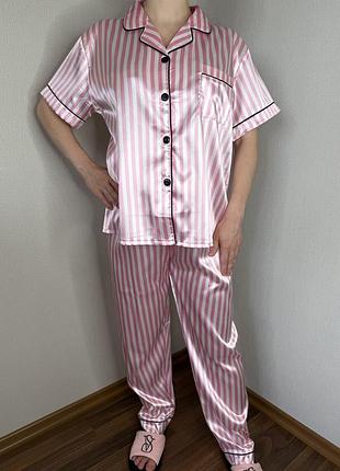 Піжама жіноча у стилі victoria's secret на короткий рукав зі штанами pожева смужка сатин