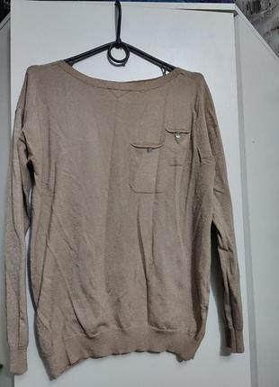 Гарна жіноча кофта