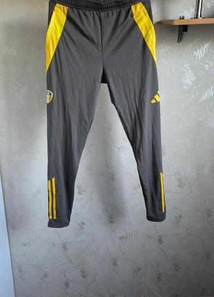 Спортивные штаны с карманами adidas, лёдс