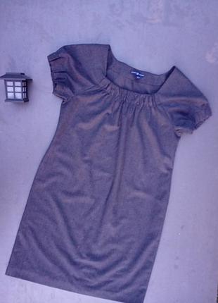 Шерстяное платье бренда gap