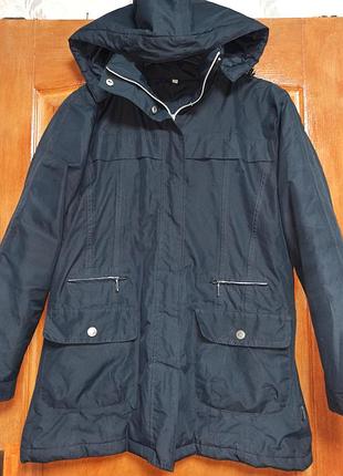 Курточка демісезона, гарна.