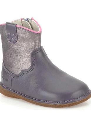 Шкіряні чобітки для дівчинки clark’s