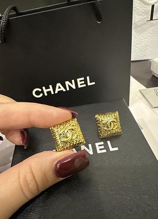 Стильні сережки