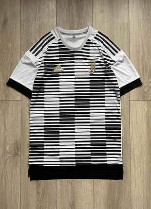 Футбольна футболка adidas juventus